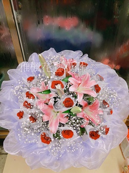 惦念你的時時刻刻_百合玫瑰滿天星花束田中花店提供送花服務