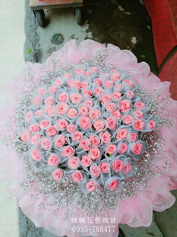 粉色浪漫99朵A1等級粉色玫瑰花束推薦員林花店0920768477