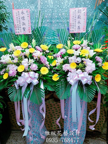 溪湖鎮花店，代送喪用藝術高架花籃花圈大城鄉花店