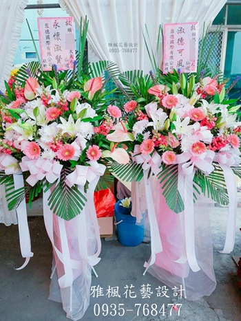 斗南花店追思弔祭往生者用的喪禮花籃