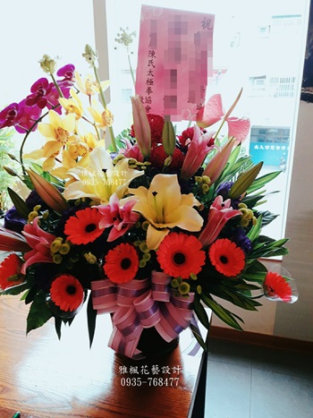 畫展開展送盆花推薦彰化花店雅楓花藝，斗六市花店，台中花店展出成功盆花